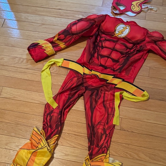 Kids Flash Superhero Halloween Costume - Red and Yellow - Picture 4 of 5